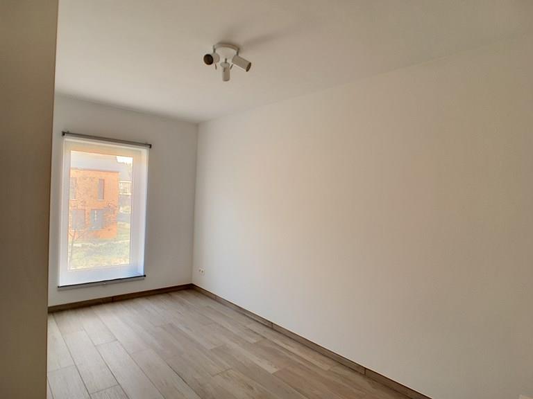 Bekijk alle afbeeldingen van Bloesemhof en meer